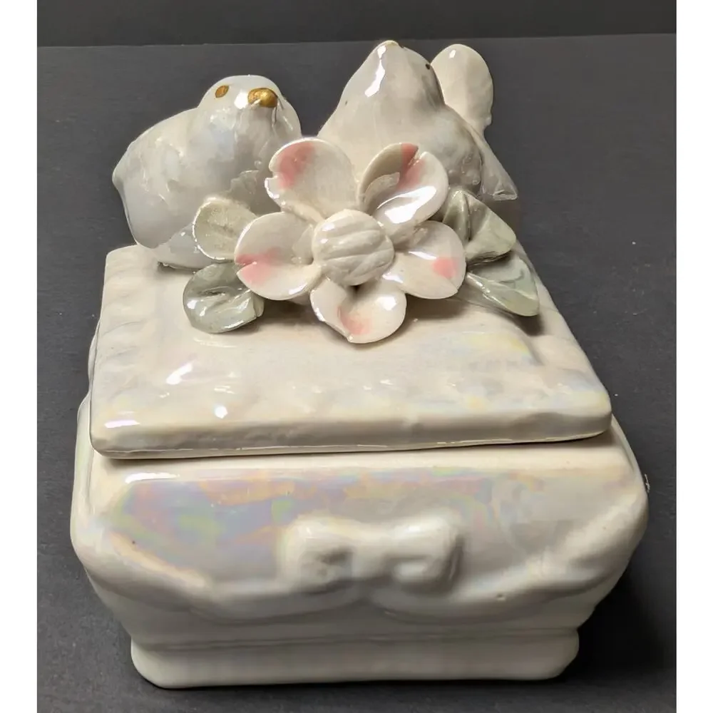 Vtg Lusterware Porcelain Trinket Box 3